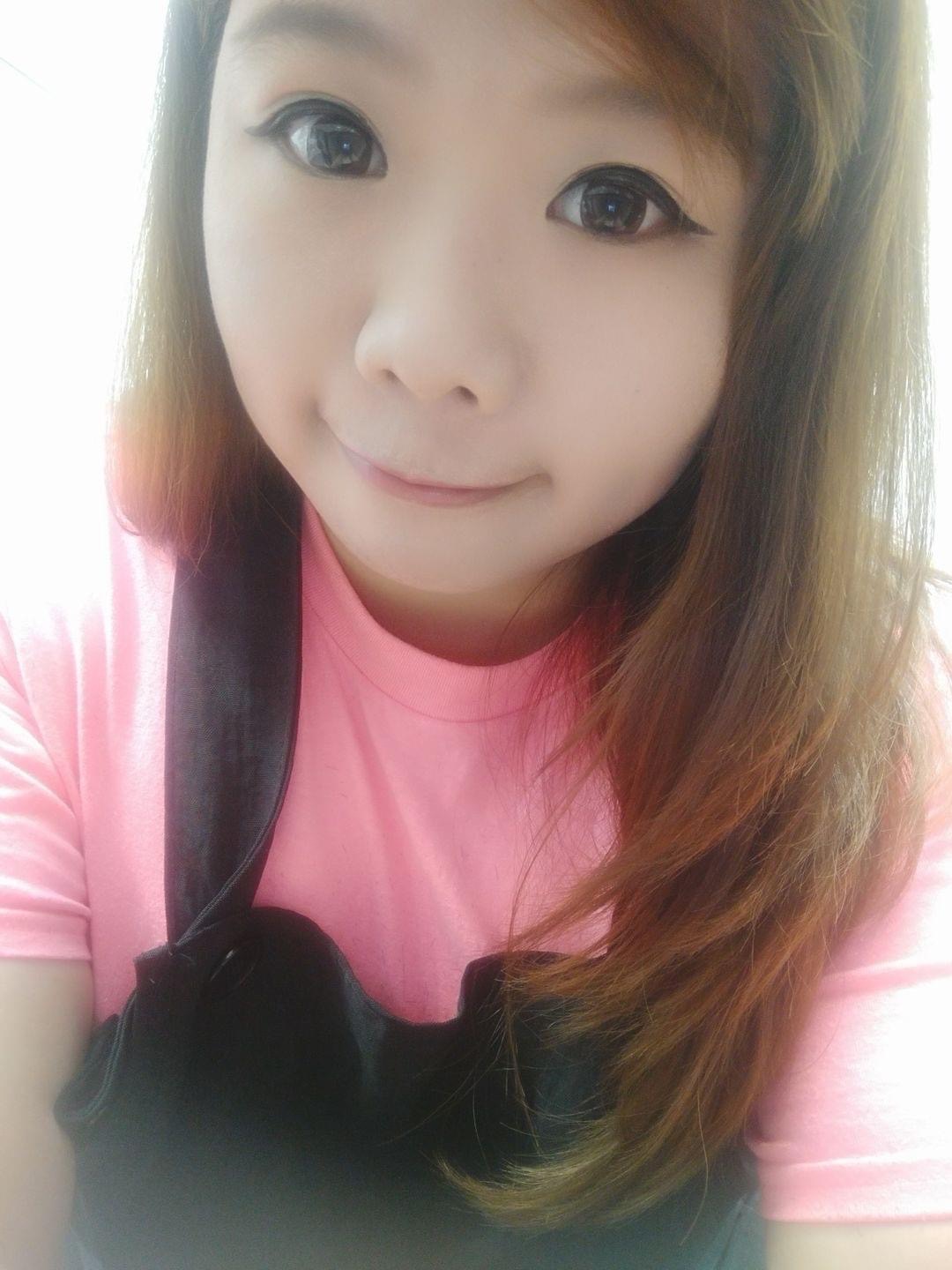 花花-設計師 服務時間19-00