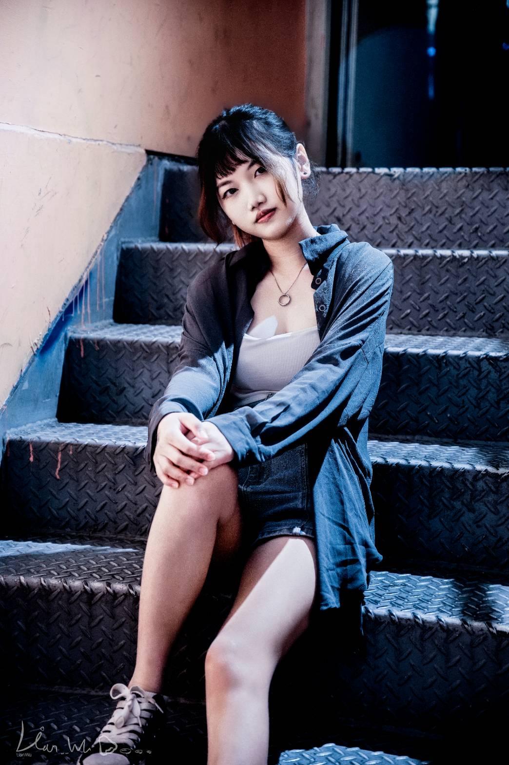 莘崴