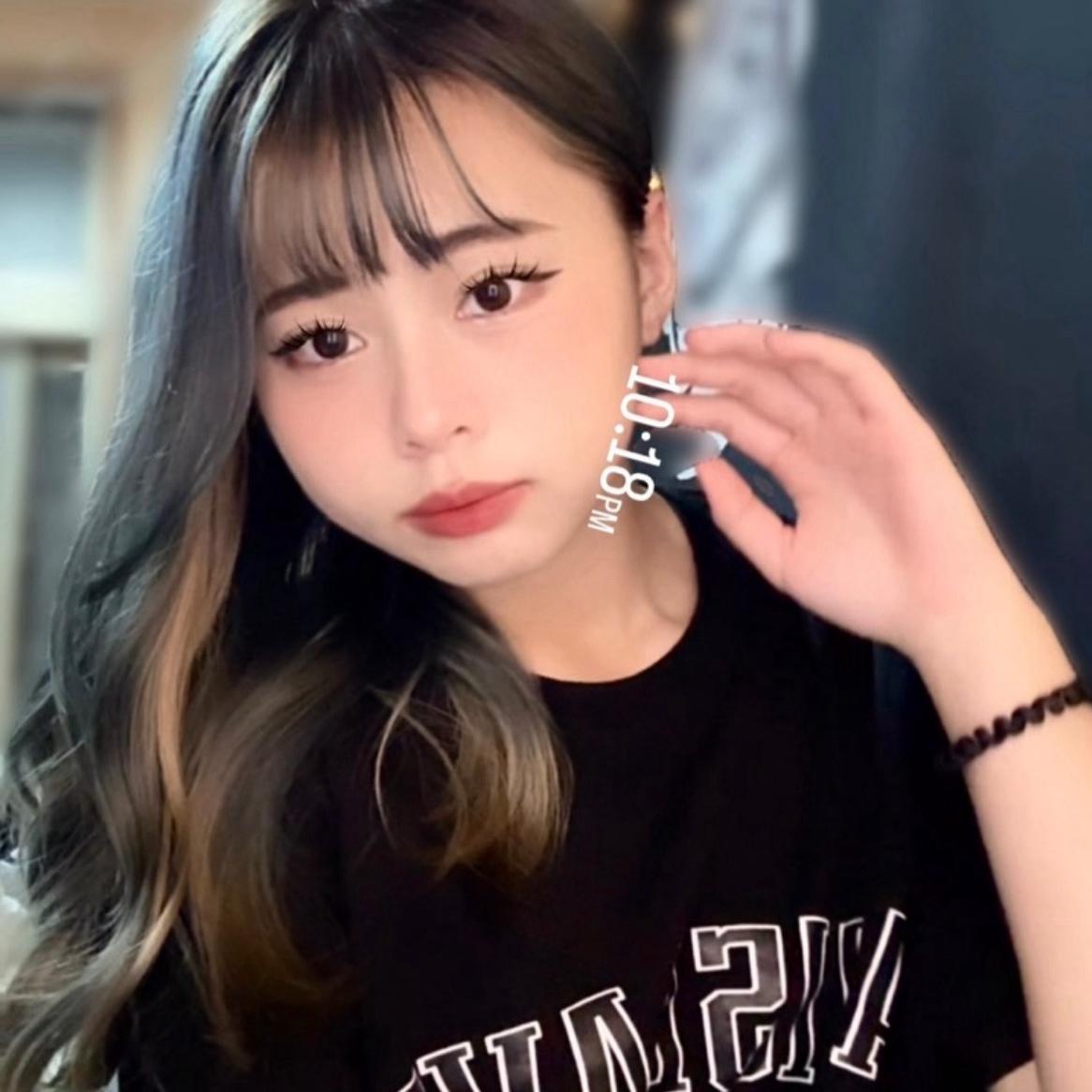 依依
