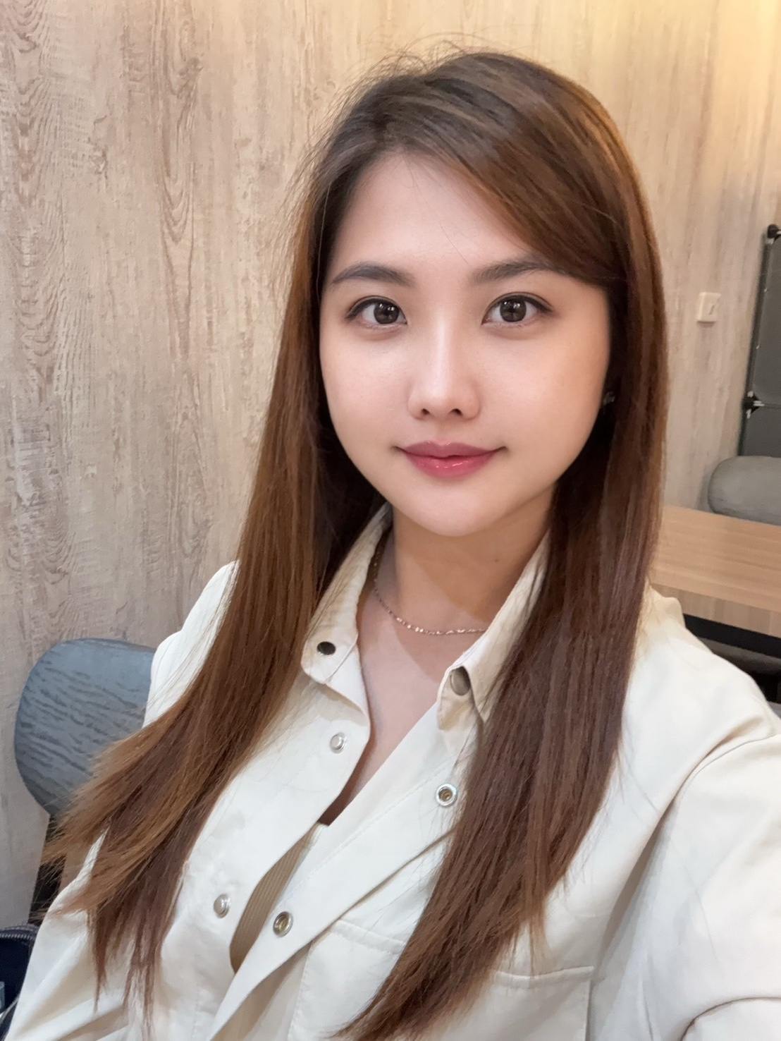 綾綾 (10點-18點)